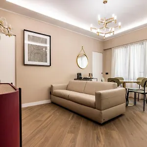  Apartment Gogh Golden House Next To Duomo Italy